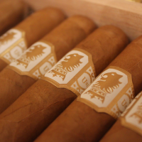 Drew Estate Undercrown Shade Corona Double Cigar - 1 Single (Discontinued)